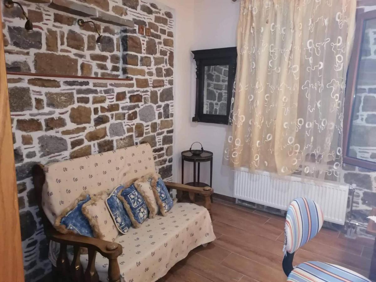 Traditional House In Androni Myrina Esterno foto